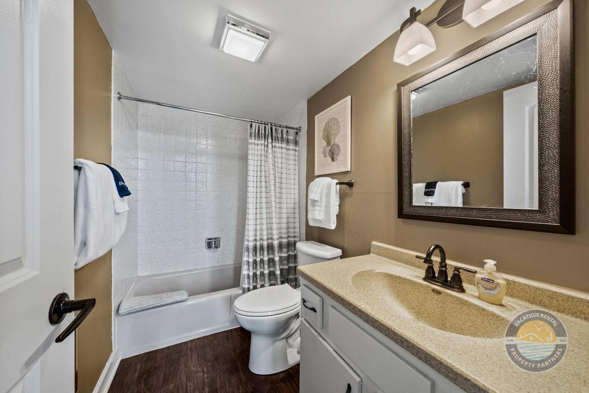 New Lake Como Condo With Lake Views Lake Geneva Luaran gambar