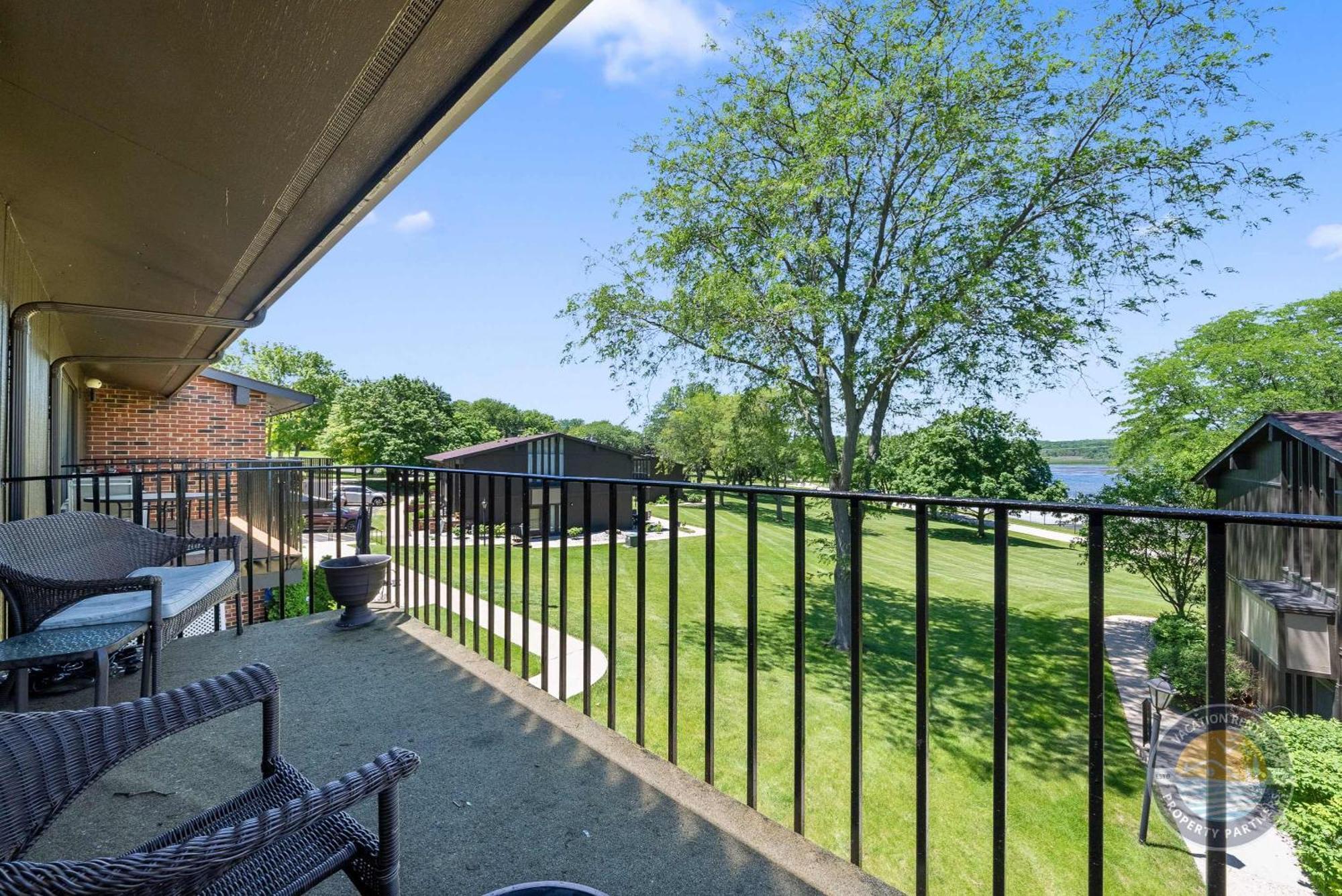 New Lake Como Condo With Lake Views Lake Geneva Luaran gambar