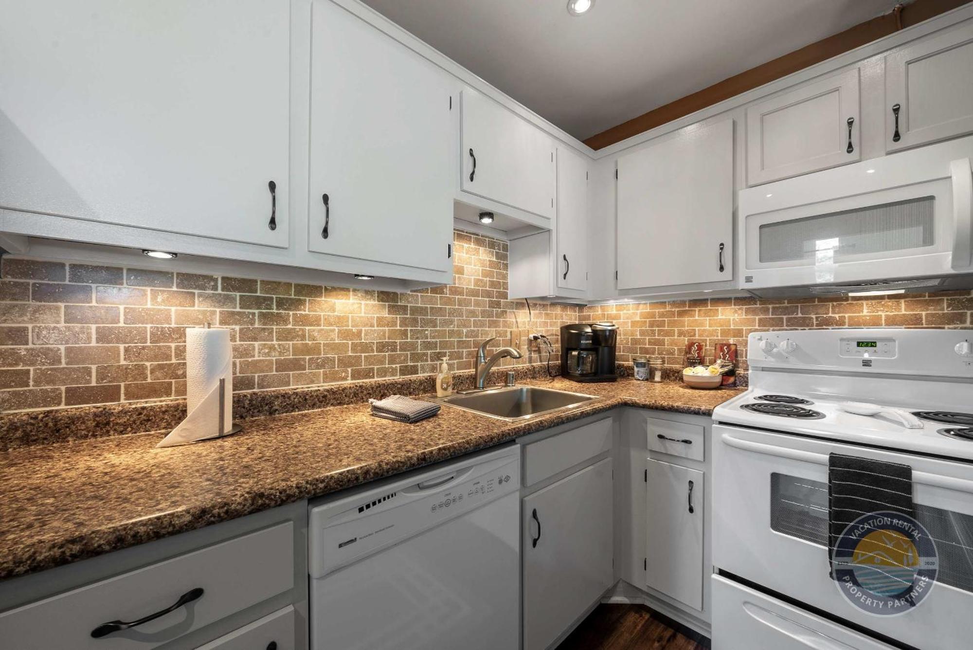 New Lake Como Condo With Lake Views Lake Geneva Luaran gambar